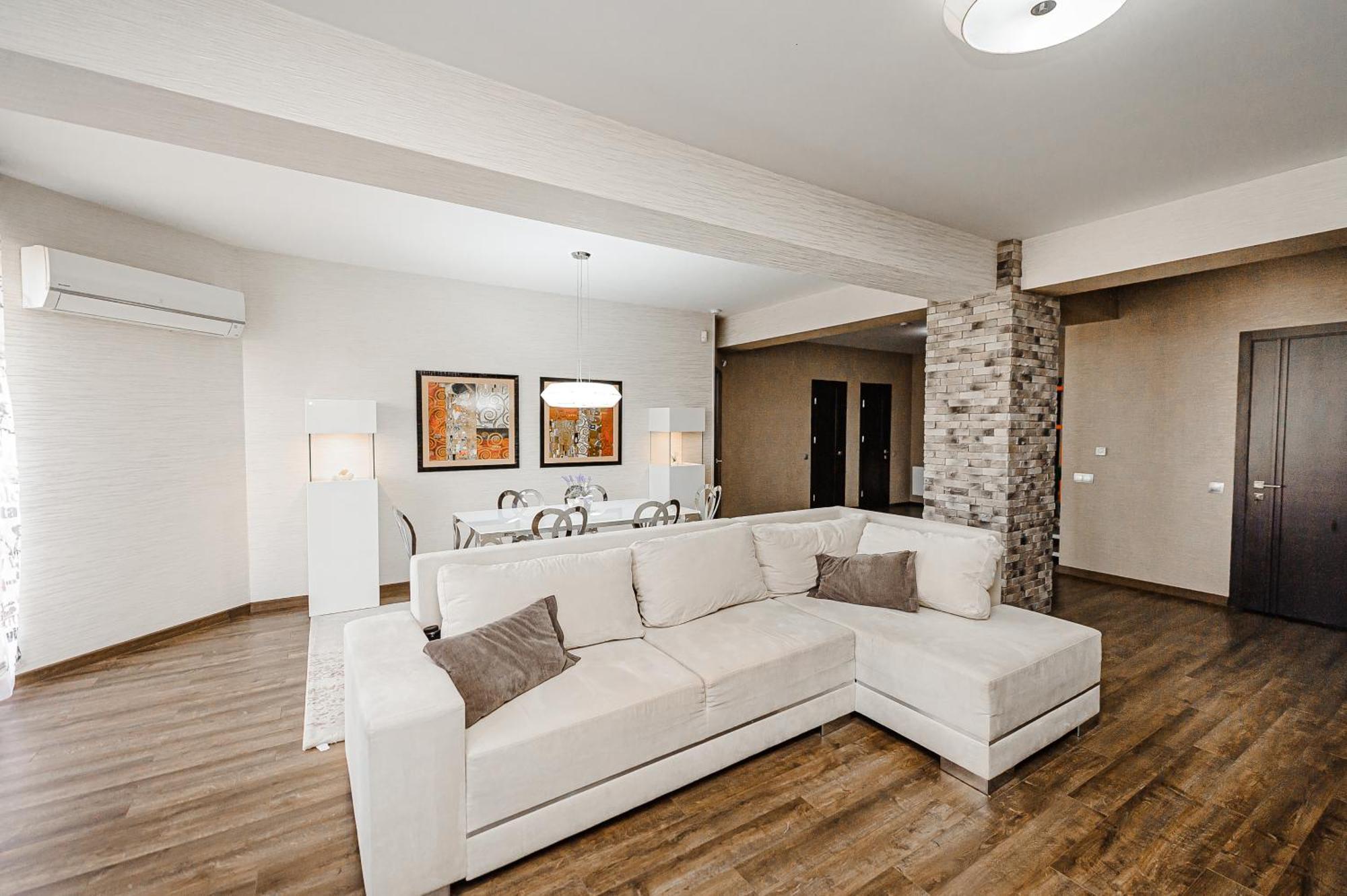 Spacious Close To Valea Trandafirelor Park! Apartment