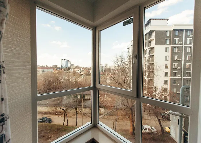 Spacious Apartment Close To Valea Trandafirelor Park!