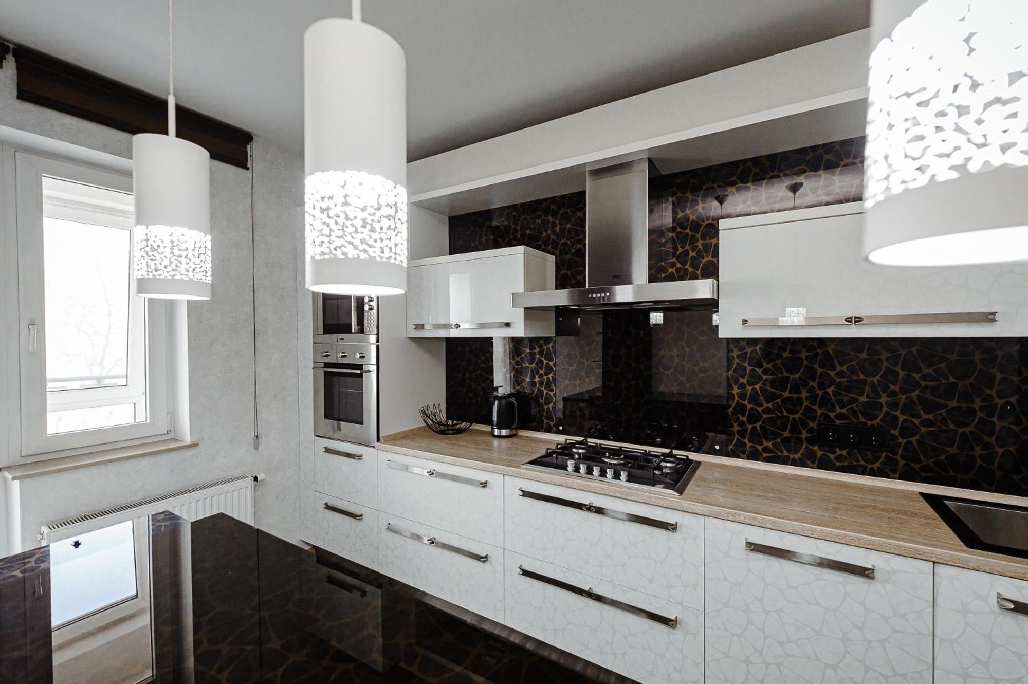 Spacious Close To Valea Trandafirelor Park!